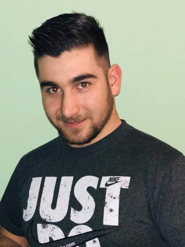Richárd, 27 éves békési társkereső férfi profil fotója