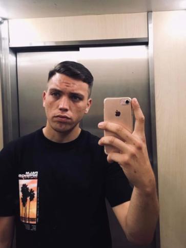 Martin, 21 éves székesfehérvári társkereső férfi profil fotója
