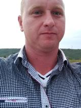 Sziasztok! Béla vagyok. Komoly szőkedencsi párkereső nők jelentkezését várom.