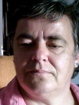 Sziasztok! Andrea vagyok. Komoly magyarsarlósi társkereső férfiak jelentkezését várom.