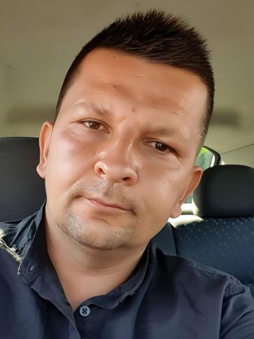 László, 39 éves kalocsai társkereső férfi profil fotója