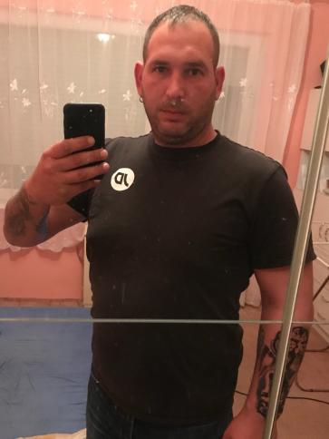 Peter, 40 éves aszódi társkereső férfi profil fotója Peter, 40 éves aszódi társkereső férfi profil fotója