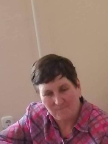 Veronika, 73 éves nagyrábéi társkereső nő profil fotója