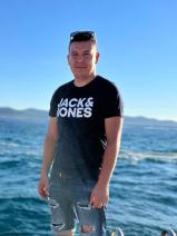 Sziasztok! David vagyok. Komoly balatonszabadi párkereső nők jelentkezését várom.