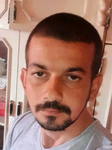 Dávid, 28 éves apagyi társkereső férfi profil fotója