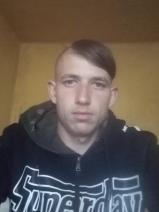 Sziasztok! Laci vagyok. Komoly madarasi párkereső nők jelentkezését várom.