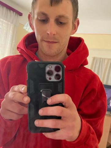 Ákos, 29 éves makói társkereső férfi profil fotója