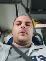 Sziasztok! Jozsef vagyok. Komoly szentkirályszabadjai párkereső nők jelentkezését várom.