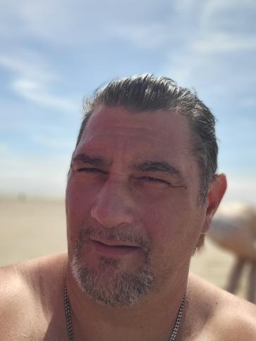 Miki, 48 éves Nagy Britannia kerületi társkereső férfi profil fotója