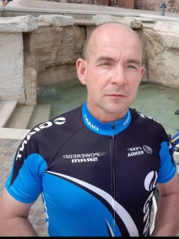 Ernő, 48 éves tatabányai társkereső férfi profil fotója