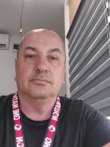 Sziasztok! András vagyok. Ingyenesen megismerhető keszthelyi nőkkel randiznék.