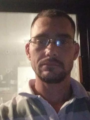 László, 35 éves kondorosi társkereső férfi profil fotója