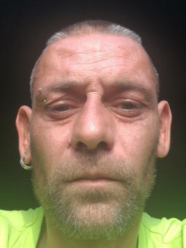Gyula, 41 éves pápai társkereső férfi profil fotója