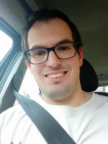 Zoli, 31 éves kiskunfélegyházi társkereső férfi profil fotója