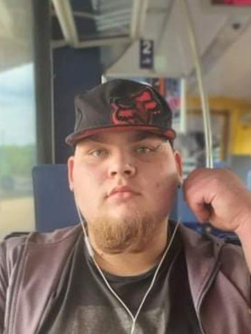 Roland, 25 éves tompai társkereső férfi profil fotója