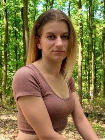 Kinga, 22 éves komáromi társkereső nő profil fotója