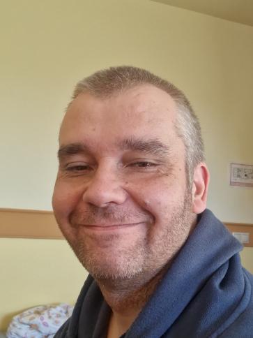Tamás, 46 éves salgótarjáni társkereső férfi profil fotója