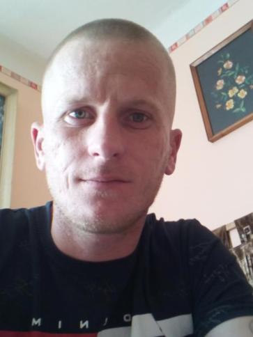 Csabi, 35 éves fehérgyarmati társkereső férfi profil fotója