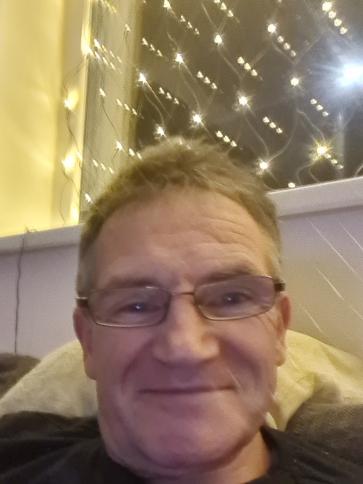 Tivadar, 62 éves balassagyarmati társkereső férfi profil fotója