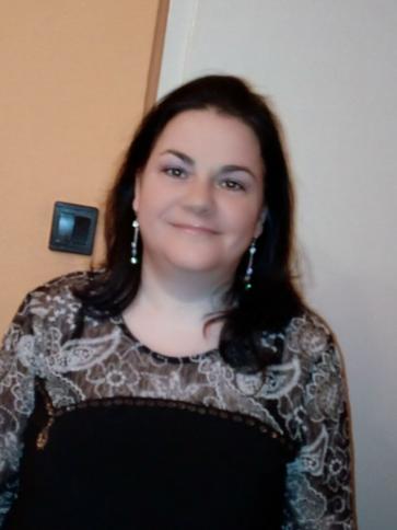 Zsuzsi, 49 éves debreceni társkereső nő profil fotója