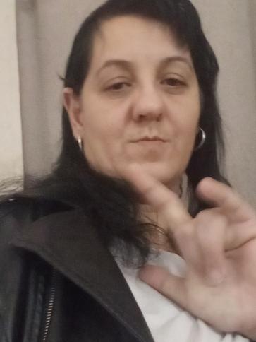 Ibolya, 41 éves akasztói társkereső nő profil fotója