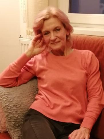 Marcsi, 64 éves biatorbágyi társkereső nő profil fotója