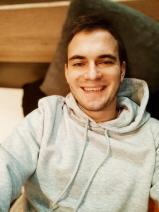 Sziasztok! Krisztián vagyok. Online budakeszi randizni vágyó nők kattinsatok a kedvenc gombra.