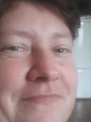 Anita, 41 éves tatabányai társkereső nő profil fotója