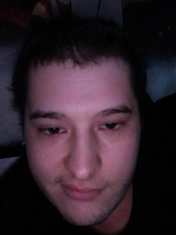 Miklós, 26 éves győri társkereső férfi profil fotója