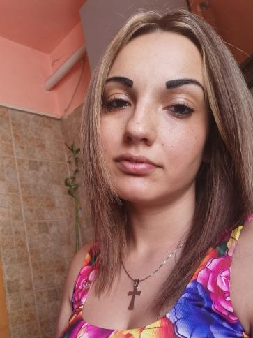 Henrietta, 30 éves Budapest I. kerületi társkereső nő profil fotója