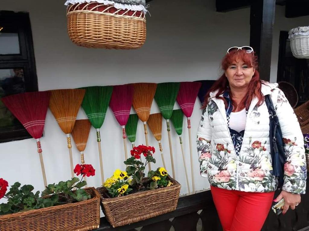 Zsuzsa, 59 éves miskolci társkereső nő (207166)