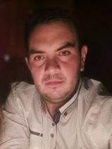 Sziasztok! Szabolcs vagyok. Online fehérgyarmati randizni vágyó nők kattinsatok a kedvenc gombra.