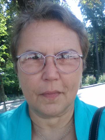 Kati, 68 éves romániai társkereső nő profil fotója