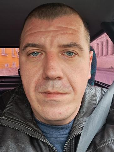 István, 39 éves kunszentmiklósi társkereső férfi profil fotója