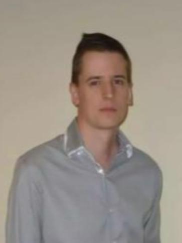Lénárd, 34 éves kartali társkereső férfi profil fotója