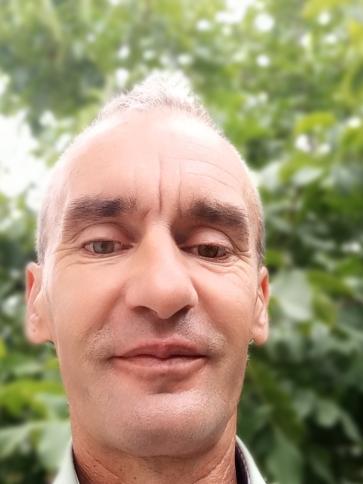Csaba, 53 éves földesi társkereső férfi profil fotója