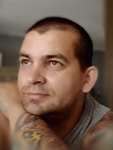 Dániel, 40 éves csornai társkereső férfi profil fotója