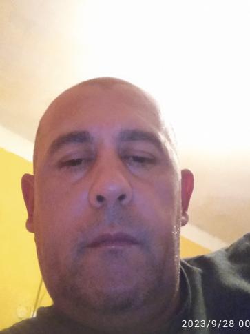 Zsigmond, 45 éves kecskeméti társkereső férfi profil fotója