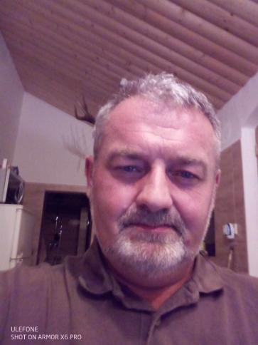 László, 55 éves kiskunfélegyházi társkereső férfi profil fotója