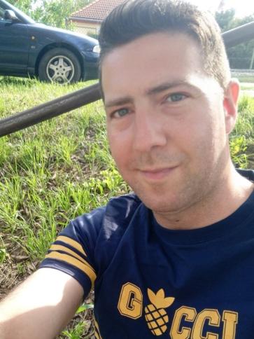 Robert, 44 éves litéri társkereső férfi profil fotója