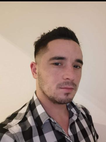 Botond, 34 éves Budapest VI. kerületi társkereső férfi profil fotója