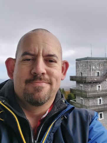 Tibor, 43 éves fehértói társkereső férfi profil fotója
