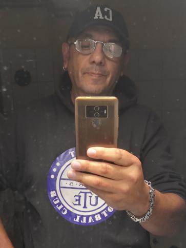 Károly, 51 éves somlószőlősi társkereső férfi profil fotója