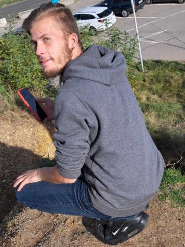 Balázs, 26 éves pusztaszabolcsi társkereső férfi profil fotója