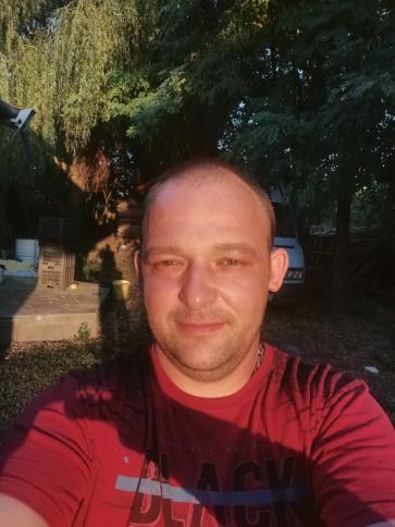 Péter, 37 éves mezőberényi társkereső férfi profil fotója