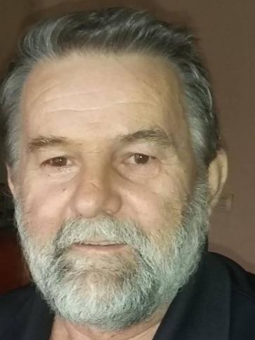 Gábor, 71 éves téti társkereső férfi profil fotója