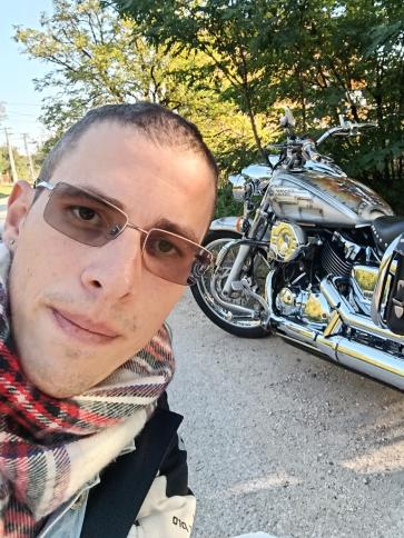 Tamás, 32 éves dunaharaszti társkereső férfi profil fotója