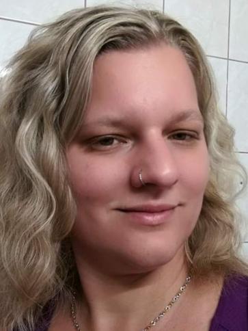 Szilvia, 36 éves dunaújvárosi társkereső nő profil fotója Szilvia, 36 éves dunaújvárosi társkereső nő profil fotója