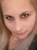Sziasztok! Andrea vagyok. Online veresegyházi randizni vágyó férfiak jelöljetek kedvencnek.