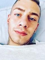 Sziasztok! Robin vagyok. Komoly tassi párkereső nők jelentkezését várom.